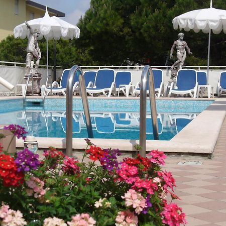 Hotel Trevi Lido di Jesolo Exteriér fotografie