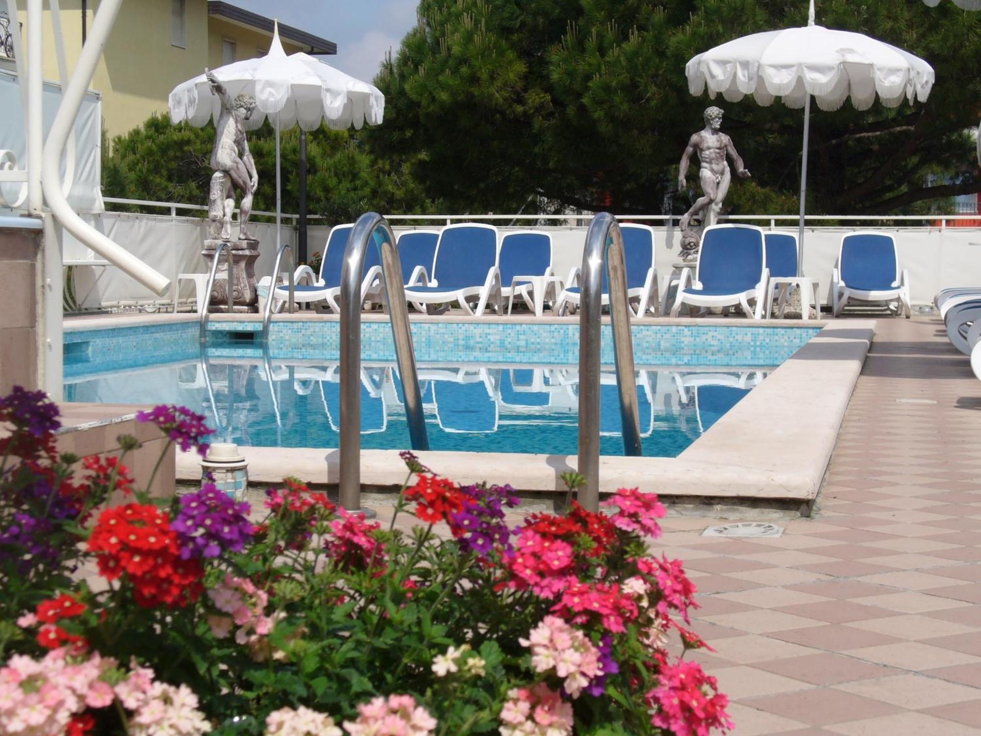 Hotel Trevi Lido di Jesolo Exteriér fotografie
