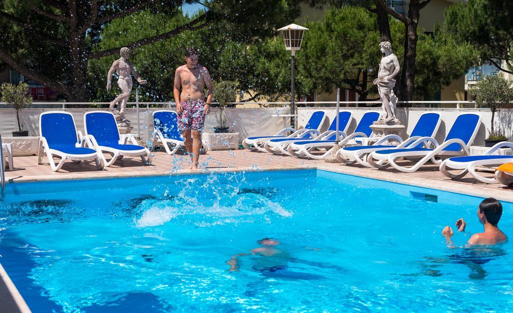 Hotel Trevi Lido di Jesolo Exteriér fotografie