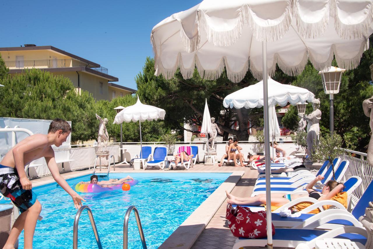 Hotel Trevi Lido di Jesolo Exteriér fotografie